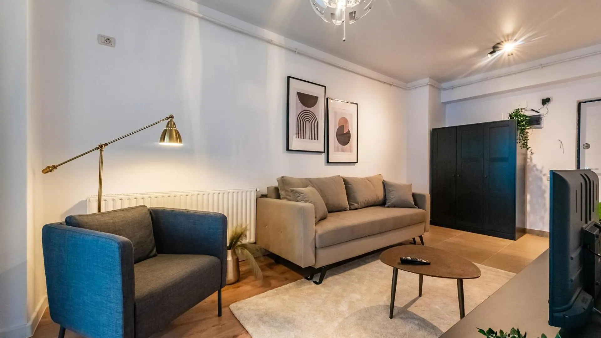 Central Address Apartments Near Unirii Square Bucareste 0*,
